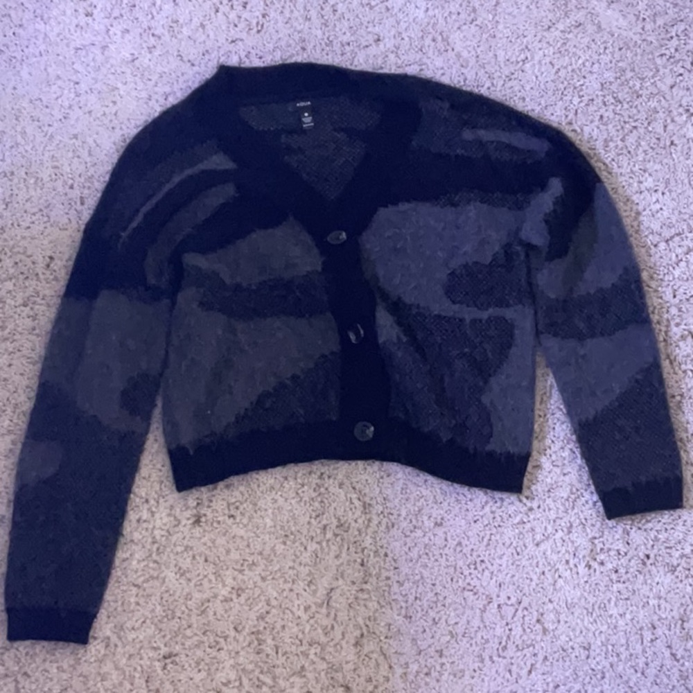 Women's Black and Gray Sweater
